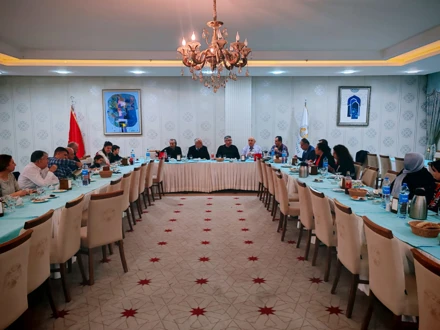 OKULUMUZUN DEĞERLİ AKADEMİSYENLERİ İFTAR PROGRAMINDA BULUŞTU